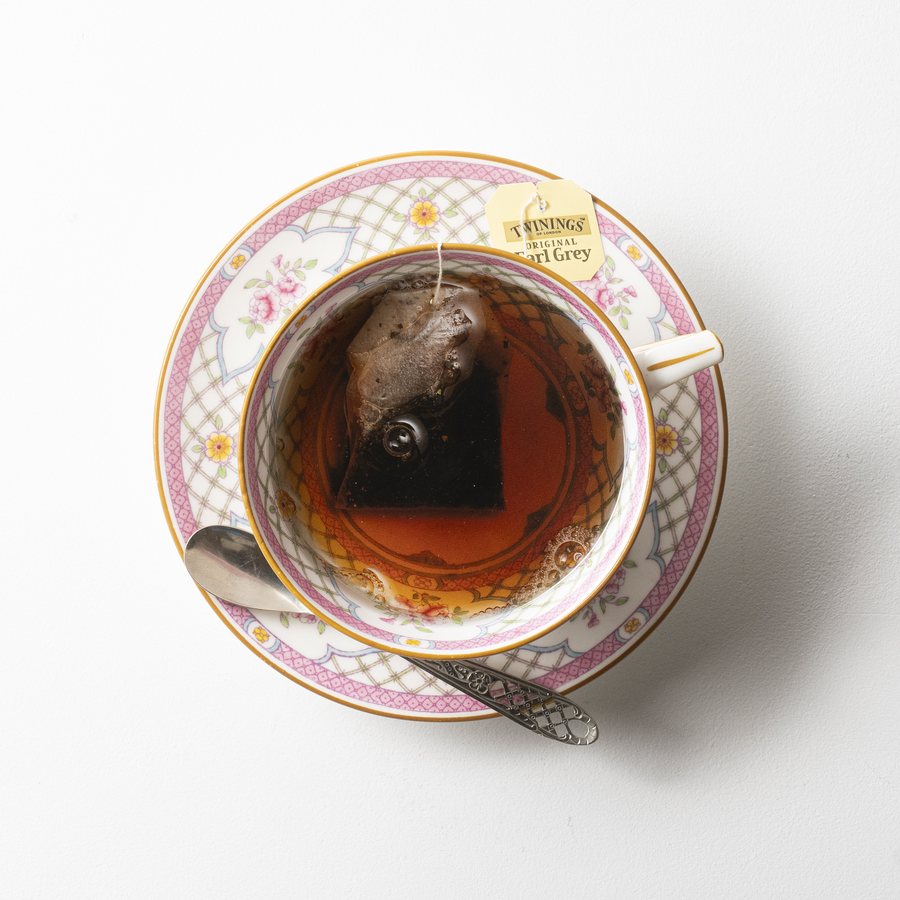 Koffie / teekopje, 2026, Porcelain, fotography, epoxy